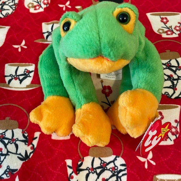 Ty Other - Ty beanie baby frog Smoochy. Kept in cases.